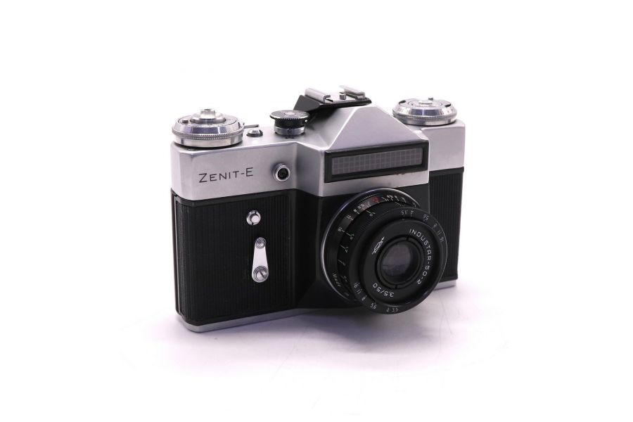 Зенит Е + Индустар 50-2 (СССР, 1982)