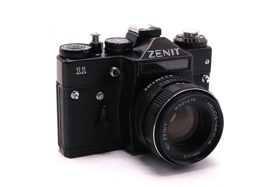 Фотоаппарат зеракльный Зенит 11 + Гелиос