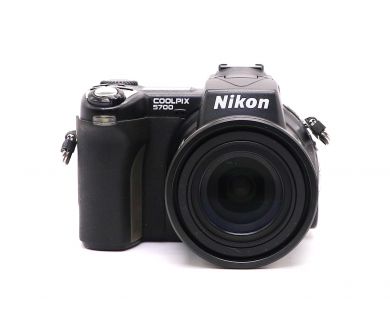 Компактный фотоаппарат Nikon Coolpix 5700