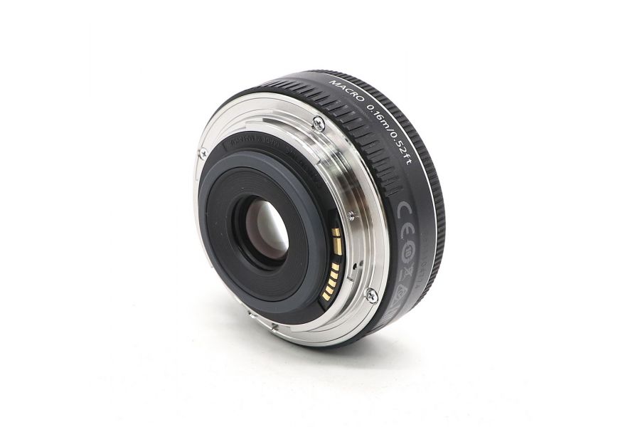 Портативный объектив Canon EF-S 24mm f/2.8 STM