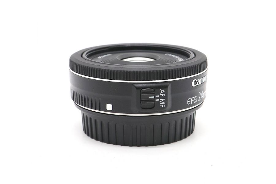 Портативный объектив Canon EF-S 24mm f/2.8 STM