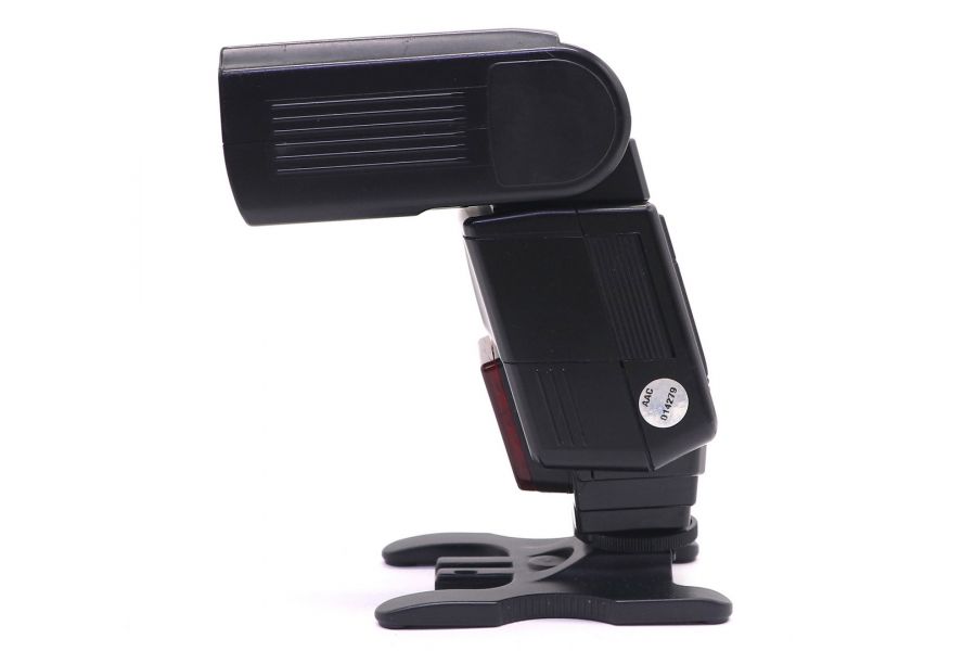 Профессиональная фотовспышка Sigma EF-500 DG ST NA