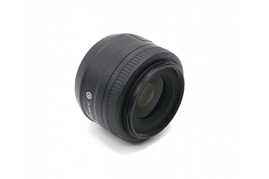 Объектив Nikon 35mm f/1.8G AF-S DX Nikkor