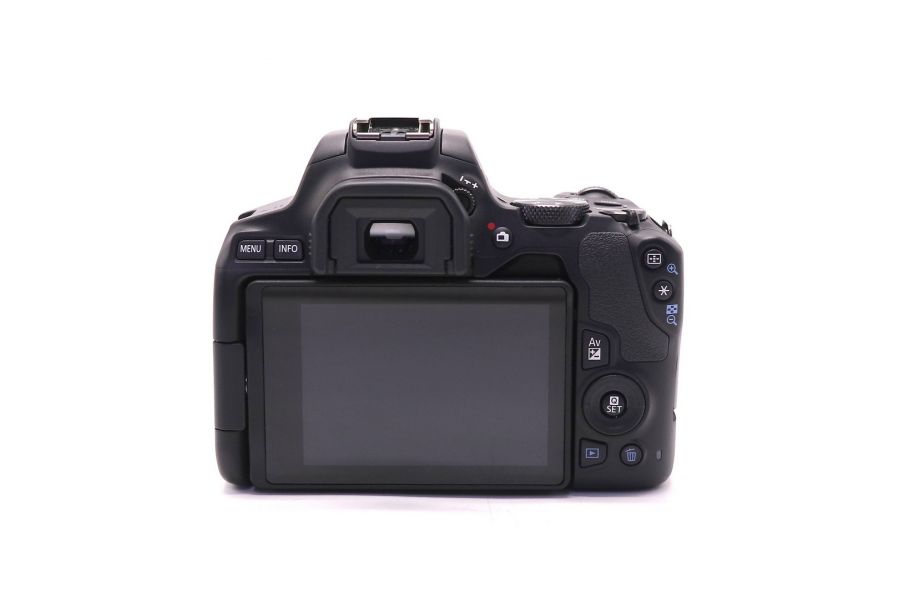 Canon EOS 250D kit в упаковке (пробег 450 кадров)