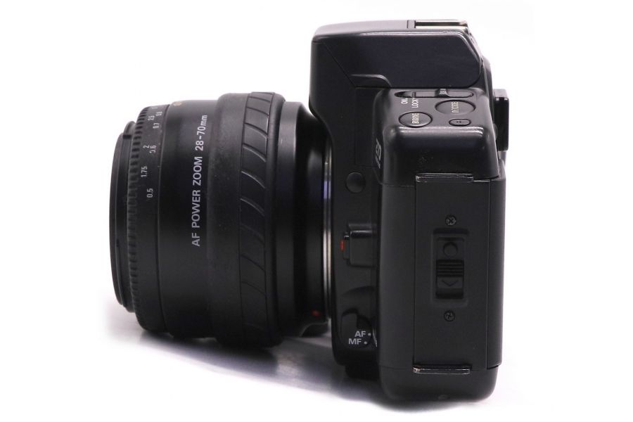 Фотокамера Yashica 270 Auto Focus kit 28-70mm