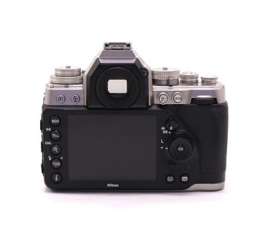 Фотокамера Nikon Df body (пробег 35395 кадров)