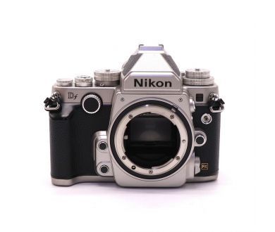 Фотокамера Nikon Df body (пробег 35395 кадров)