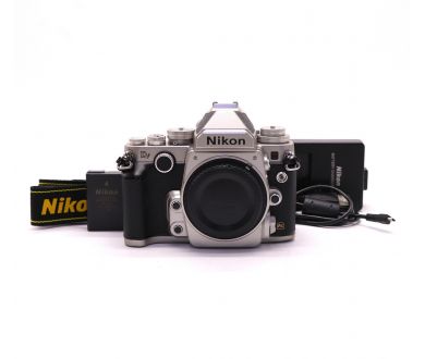 Фотокамера Nikon Df body (пробег 35395 кадров)