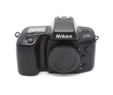 Фотокамера зеркальная Nikon F70 QD body