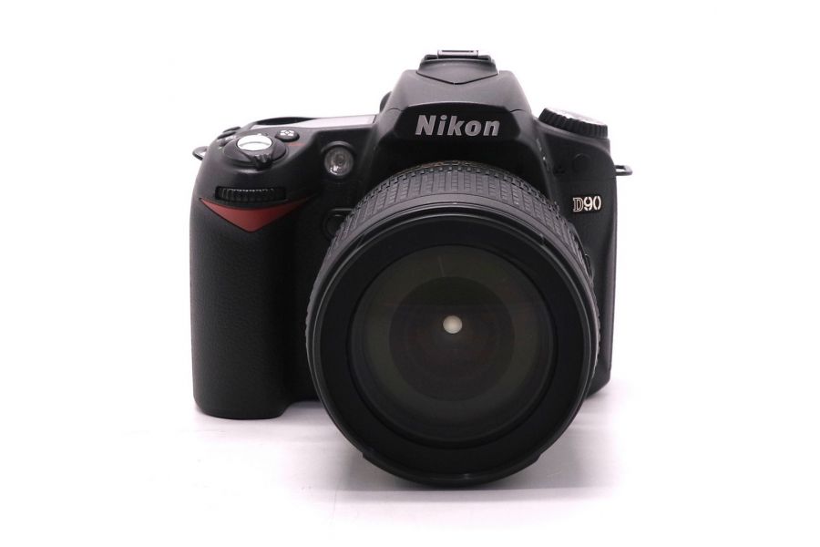 Nikon D90 kit в упаковке (пробег 5000 кадров)