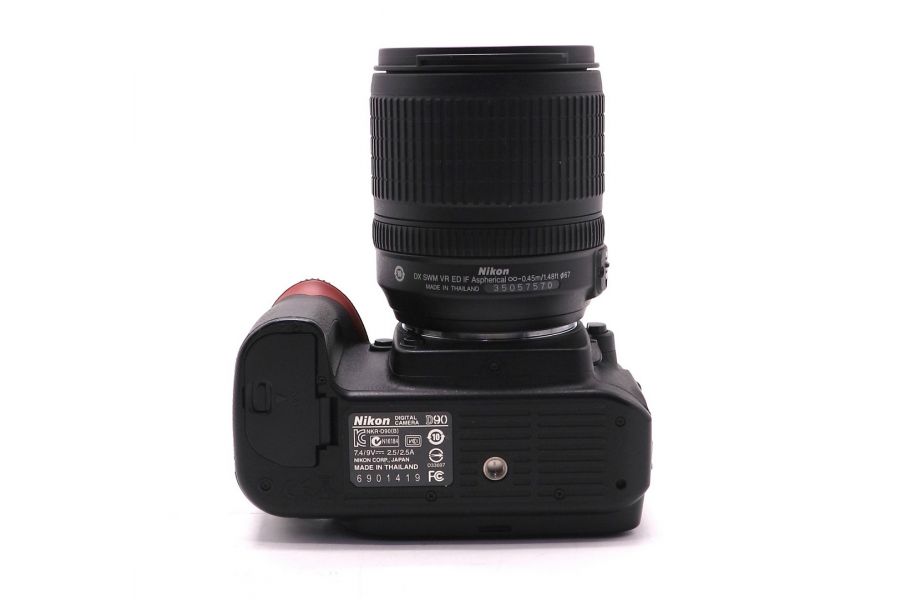 Nikon D90 kit в упаковке (пробег 5000 кадров)