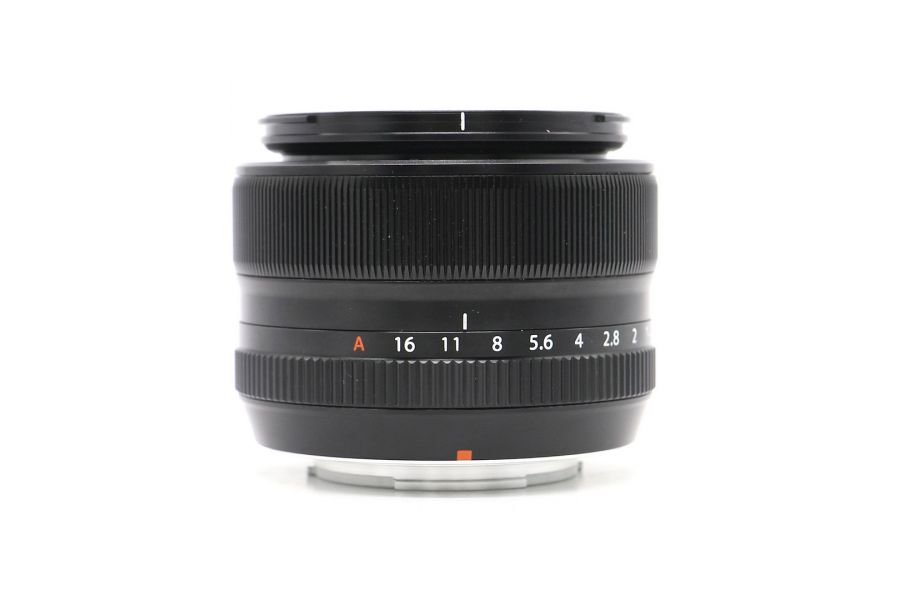 Широкоугольный Fujinon XF 35mm f/1.4 R в упаковке