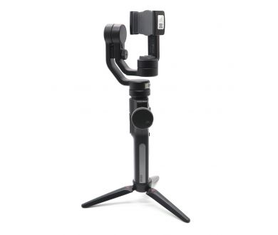 Стабилизатор Zhiyun Smooth 4 в упаковке