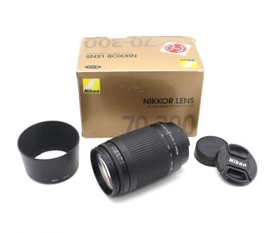 Объектив Nikon 70-300mm f/4-5.6G AF Nikkor в упаковке