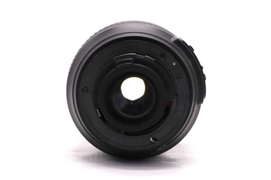 Объектив Nikon 18-105mm f/3,5-5,6G AF-S ED DX VR Nikkor