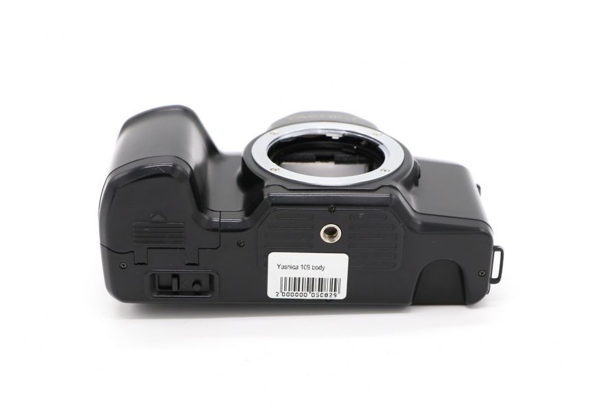 Зеркальный плёночный фотоаппарат Yashica 109 body