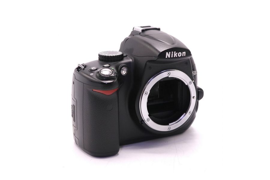 Nikon D5000 body (пробег 19515 кадров)