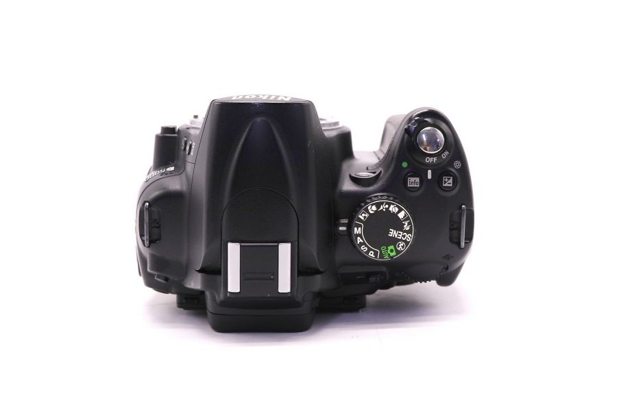 Nikon D5000 body (пробег 19515 кадров)