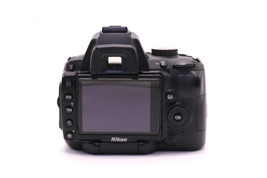 Nikon D5000 body в упаковке (пробег 10495 кадров) 
