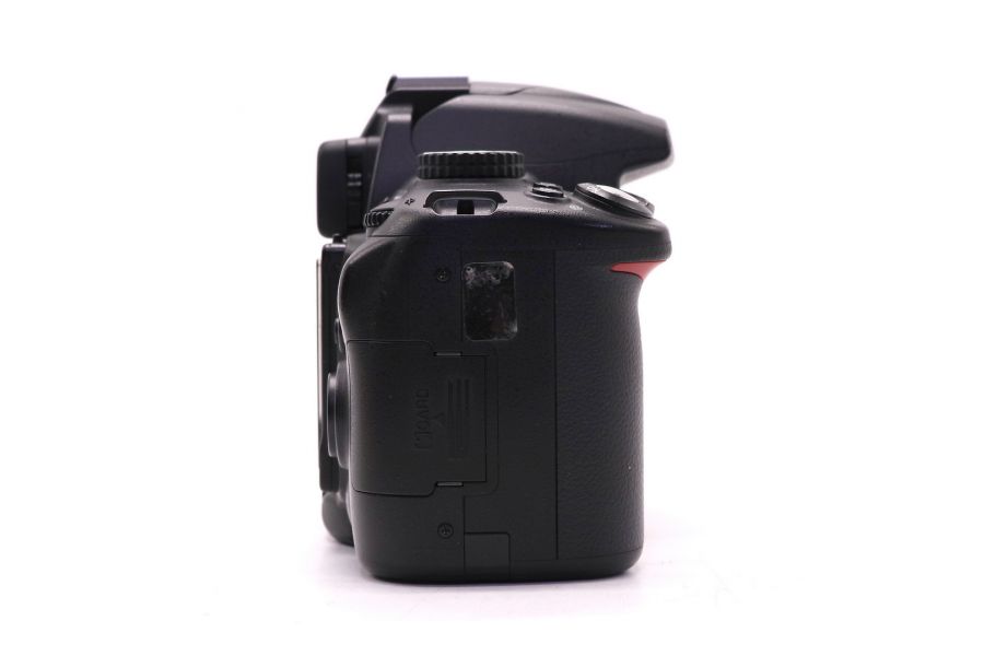 Nikon D5000 body в упаковке (пробег 10495 кадров) 