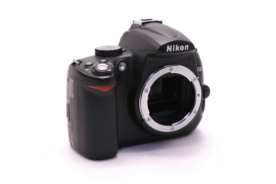 Nikon D5000 body в упаковке (пробег 10495 кадров) 