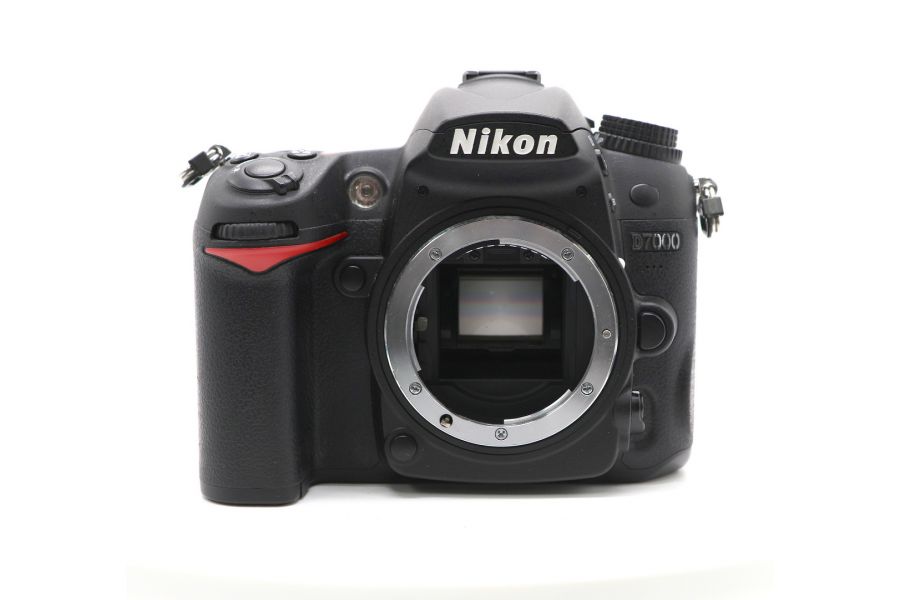 Nikon D7000 body в упаковке (пробег 6580 кадров)