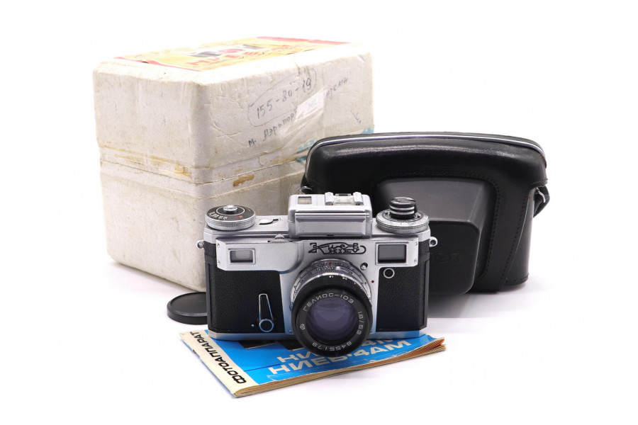 Фотоаппарат Киев 4М + Гелиос-103 в упаковке