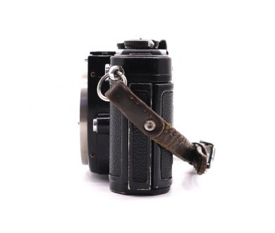 Зеркальный плёночный фотоаппарат Nikon F2 body