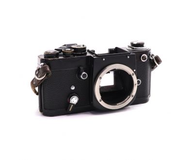 Зеркальный плёночный фотоаппарат Nikon F2 body