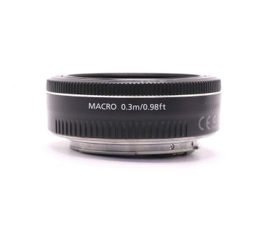 Полнокадровый объектив Canon EF 40mm f/2.8 STM