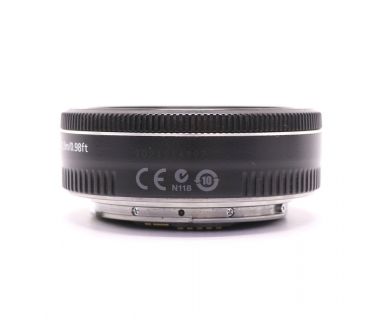 Полнокадровый объектив Canon EF 40mm f/2.8 STM