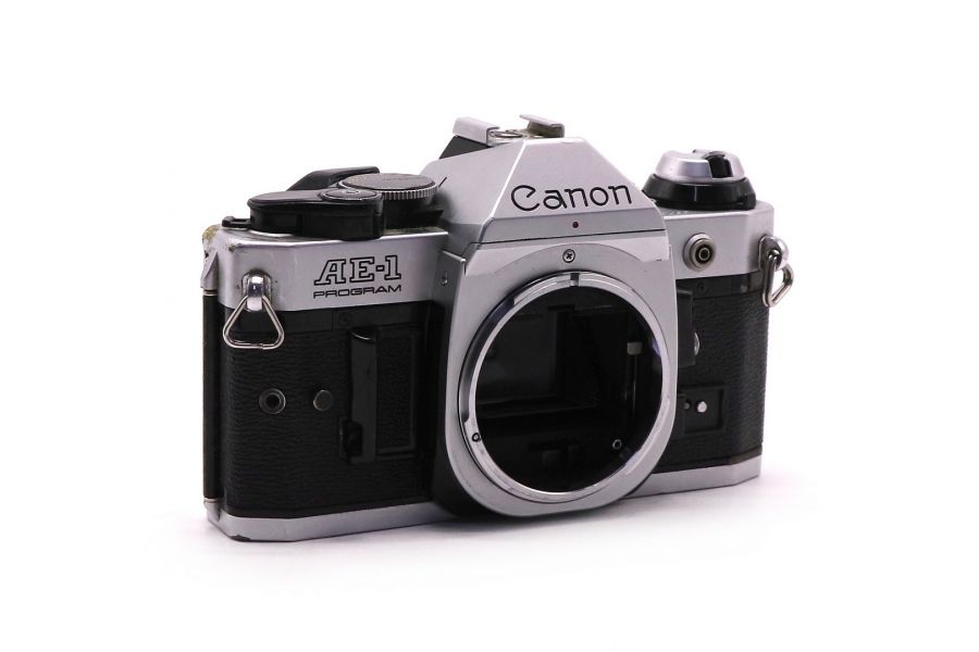 Зеркальный фотоаппарат Canon AE-1 Program body