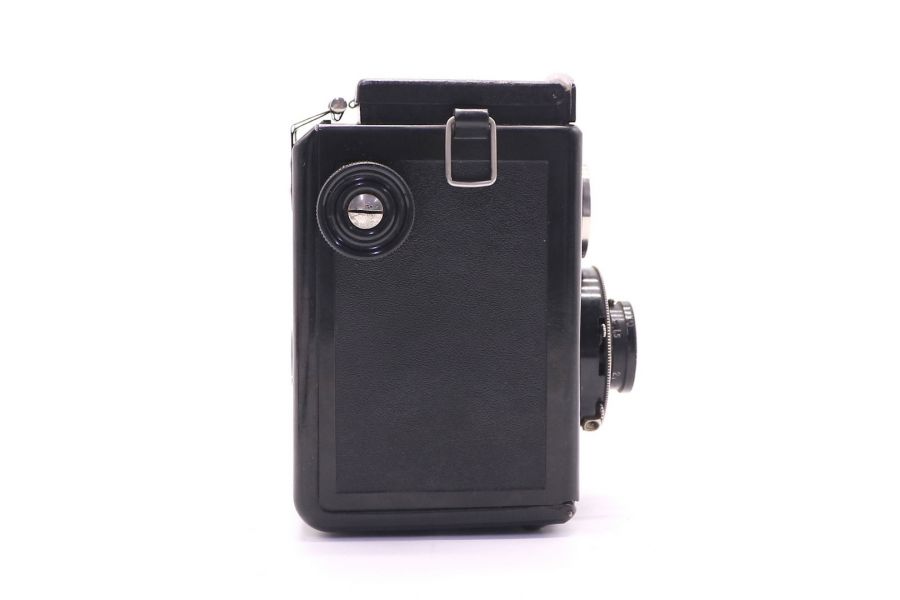 Советский зеркальный фотоаппарат Комсомолец