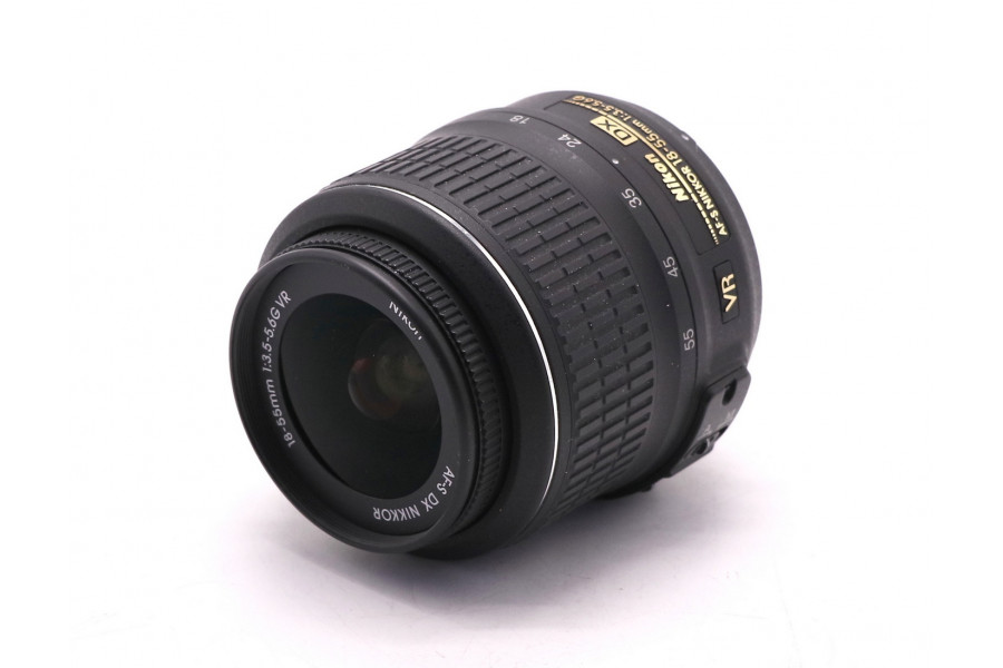 Nikon 18-55mm f/3.5-5.6G AF-S VR DX Nikkor в упаковке