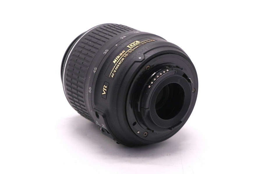 Nikon 18-55mm f/3.5-5.6G AF-S VR DX Nikkor в упаковке