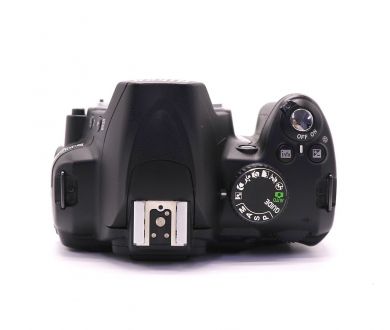 Nikon D3000 body (пробег 25000 кадров)