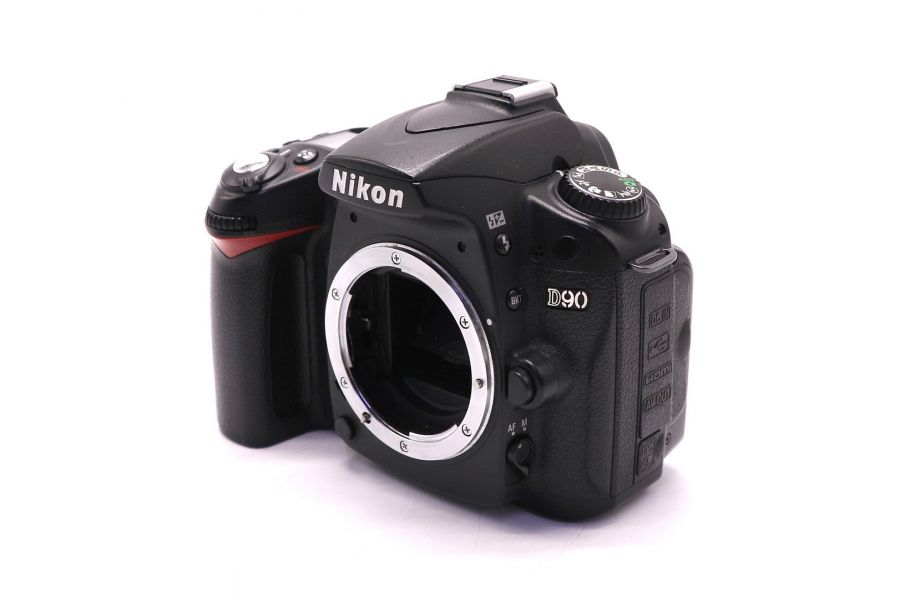 Nikon D90 body (пробег 17500 кадров)