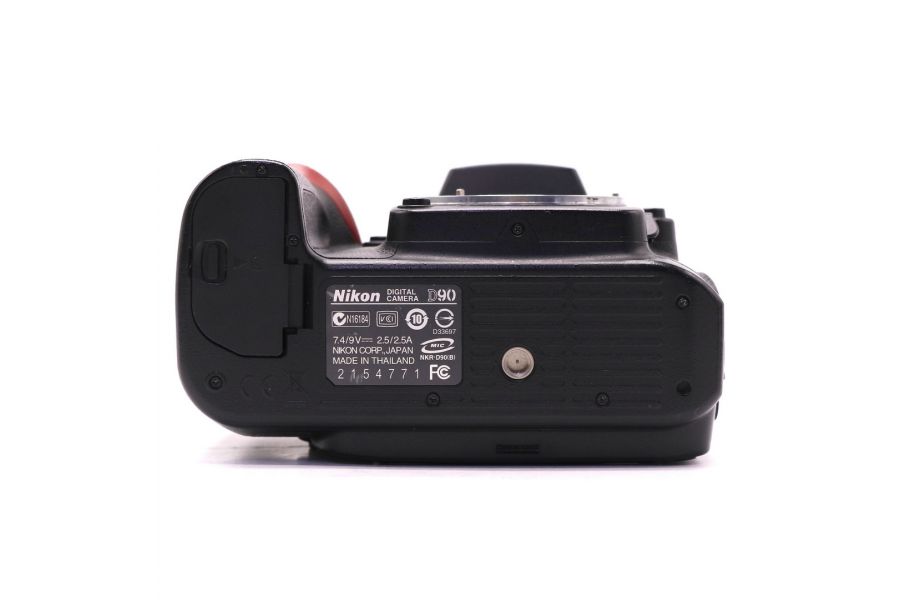 Nikon D90 body (пробег 17500 кадров)