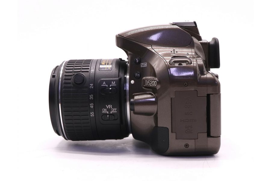 Фотокамера Nikon D5200 kit в упаковке (пробег 6740 кадров)