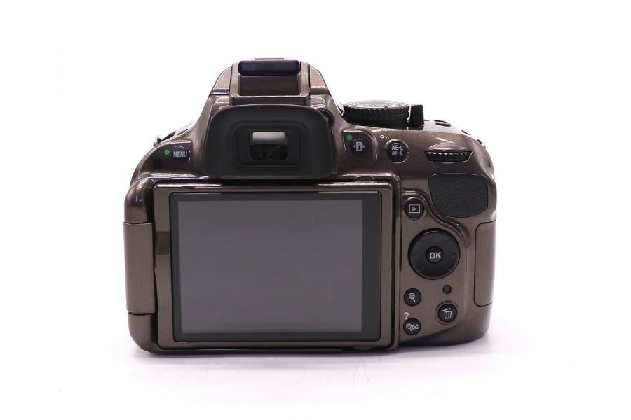 Фотокамера Nikon D5200 kit в упаковке (пробег 6740 кадров)