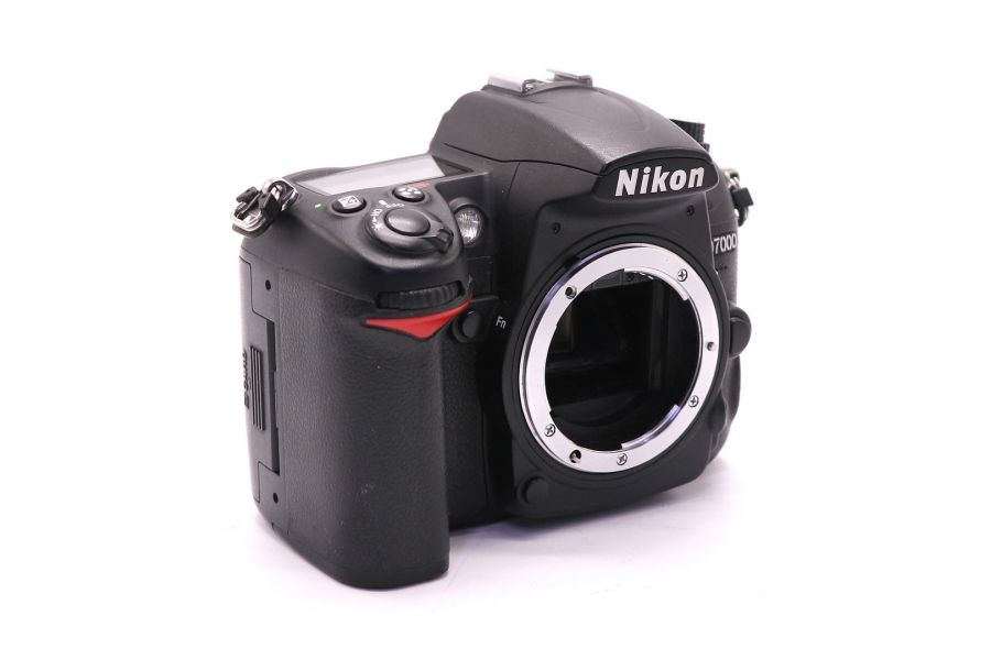 Камера Nikon D7000 body (пробег 21730 кадров)