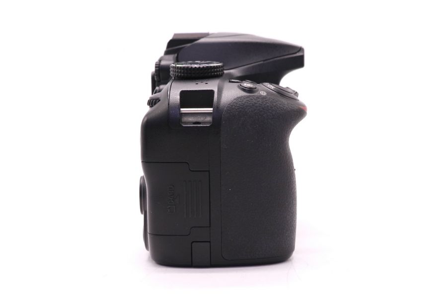 Nikon D3400 body (пробег 34410 кадров)