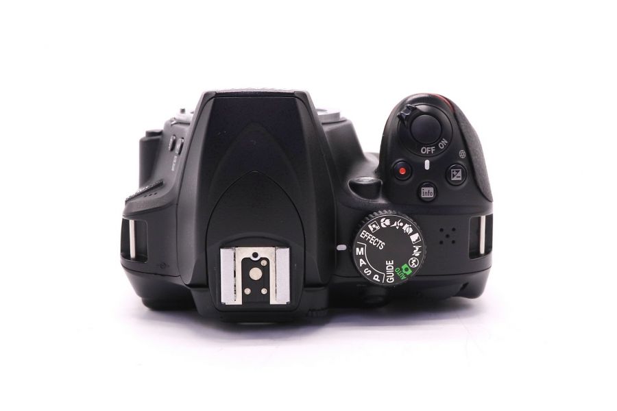 Nikon D3400 body (пробег 34410 кадров)