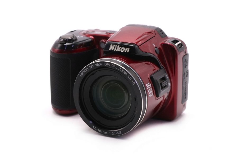 Компактный Nikon Coolpix L810 в упаковке