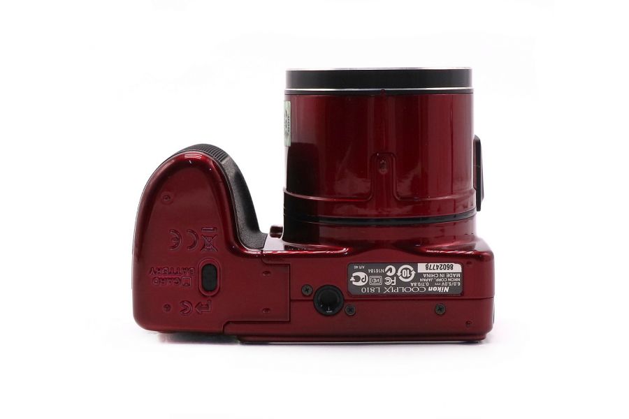 Компактный Nikon Coolpix L810 в упаковке