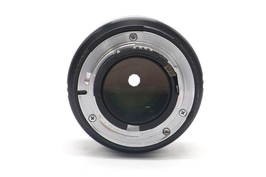 Портретный объектив Nikon 85mm f/1.8D AF Nikkor