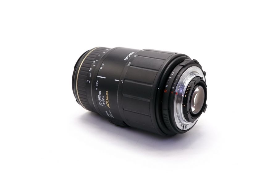 Sigma AF 70-300mm f/4-5.6D APO Macro for Nikon в упаковке