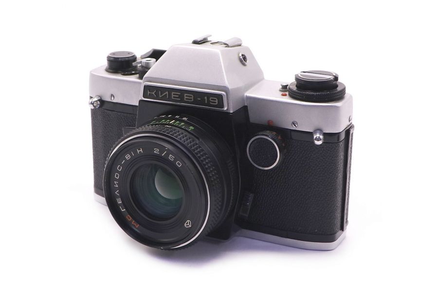 Советский зеркальный фотоаппарат Киев 19 kit