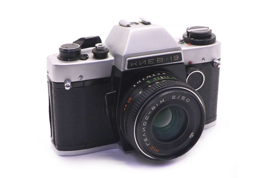 Советский зеркальный фотоаппарат Киев 19 kit