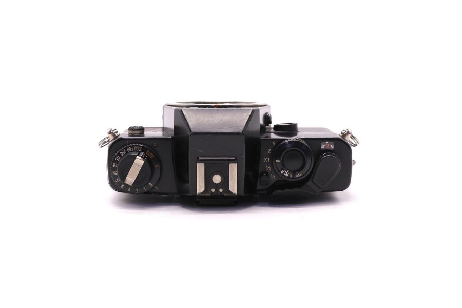 Зеркальный фотоаппарат Contax 139 quartz body